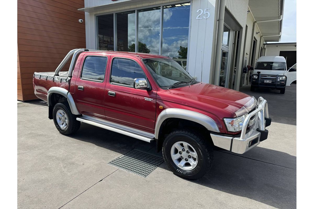 2003 Toyota Hilux SR5 KZN165R 4X4