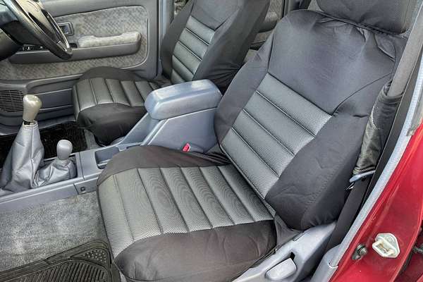 2003 Toyota Hilux SR5 KZN165R 4X4