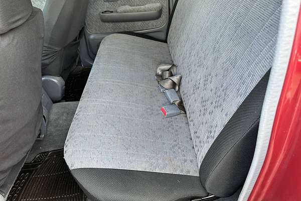 2003 Toyota Hilux SR5 KZN165R 4X4