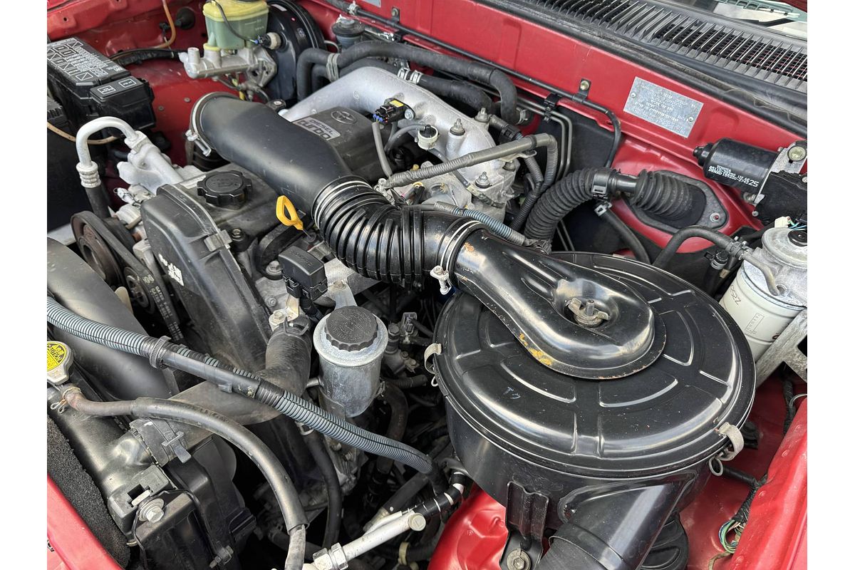 2003 Toyota Hilux SR5 KZN165R 4X4