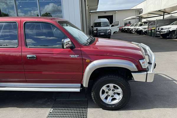2003 Toyota Hilux SR5 KZN165R 4X4