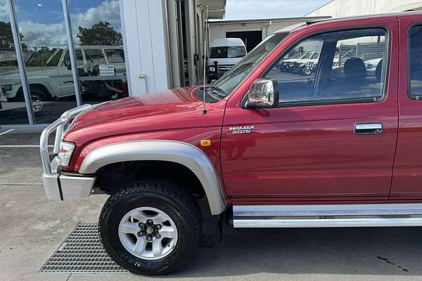 2003 Toyota Hilux SR5 KZN165R 4X4