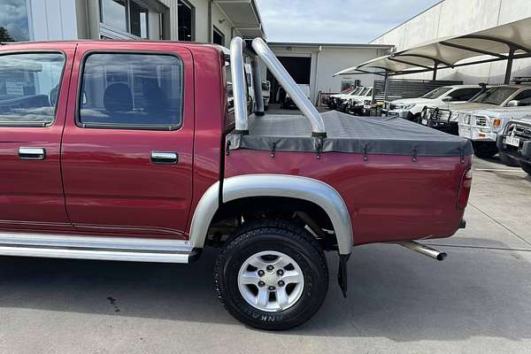 2003 Toyota Hilux SR5 KZN165R 4X4