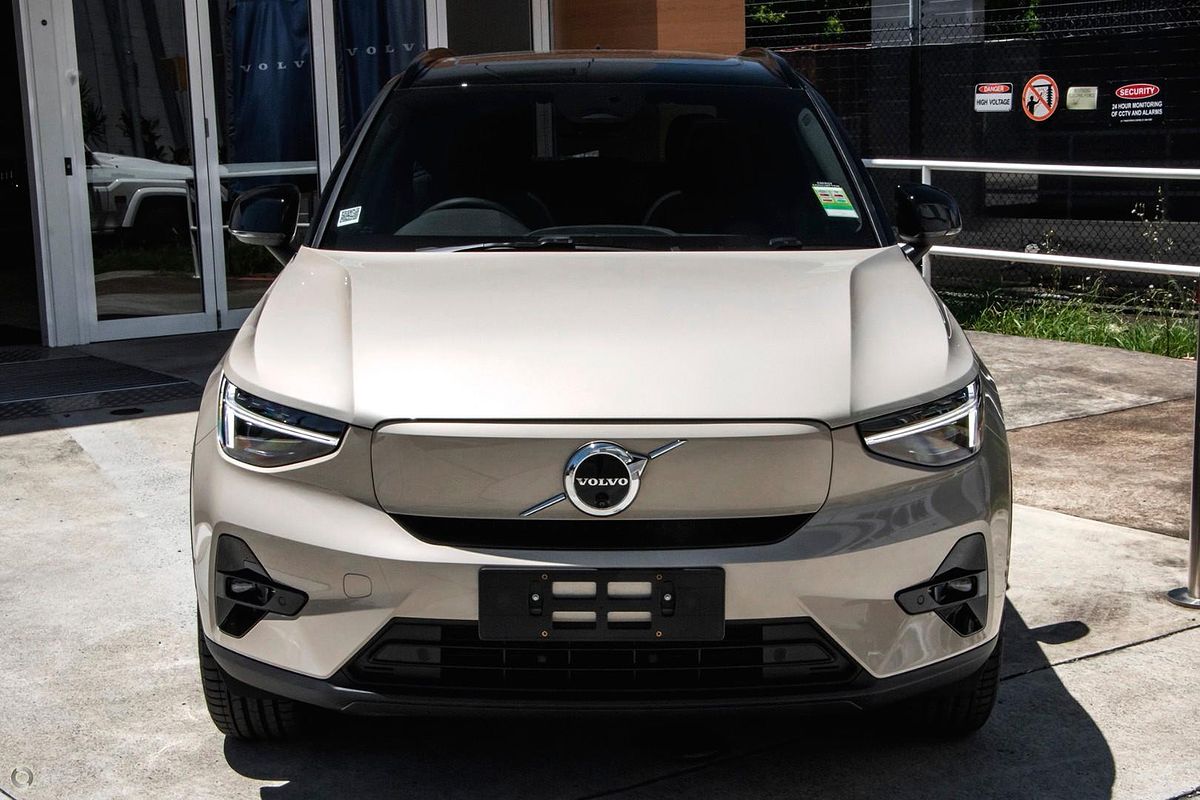 2025 Volvo EX40 Ultra Single Motor Extended Range