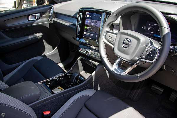 2025 Volvo EX40 Ultra Single Motor Extended Range