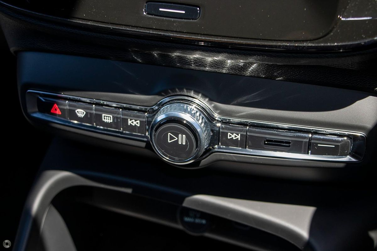 2025 Volvo EX40 Ultra Single Motor Extended Range