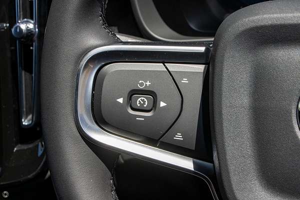 2025 Volvo EX40 Ultra Single Motor Extended Range