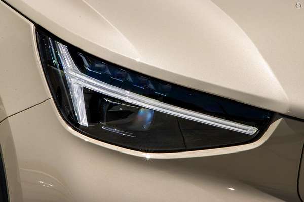 2025 Volvo EX40 Ultra Single Motor Extended Range