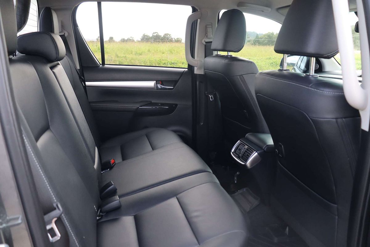 2023 Toyota Hilux SR5 GUN126R 4X4