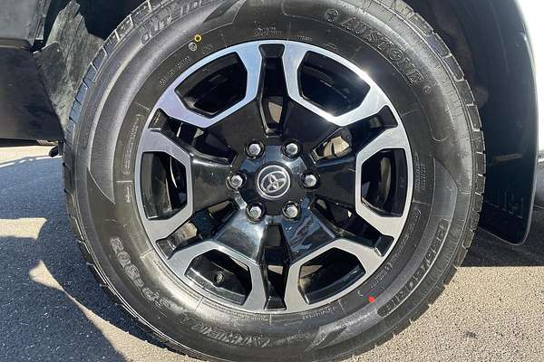 2023 Toyota Hilux SR5 GUN126R 4X4