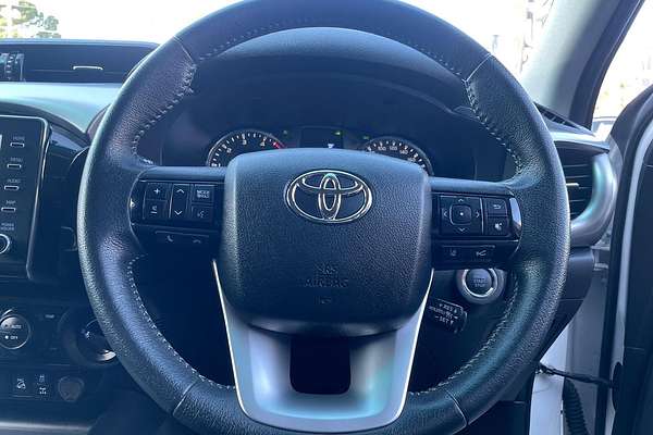 2023 Toyota Hilux SR5 GUN126R 4X4