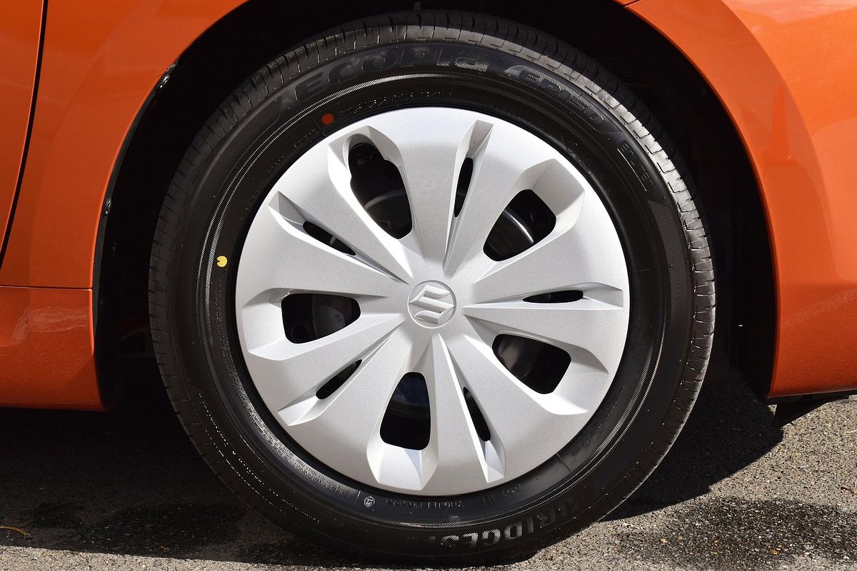 2025 Suzuki Swift Hybrid UZ