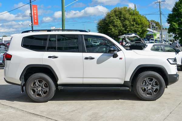 2024 Toyota Landcruiser GR Sport FJA300R