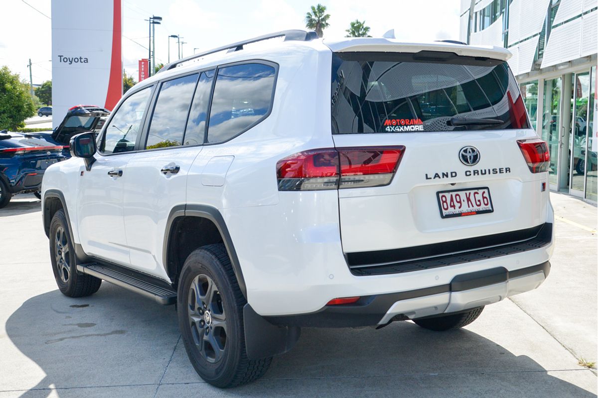 2024 Toyota Landcruiser GR Sport FJA300R