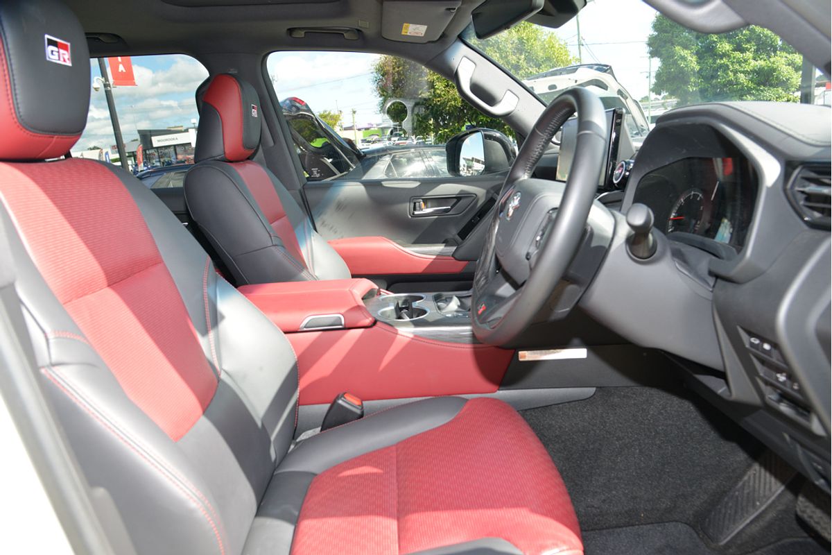 2024 Toyota Landcruiser GR Sport FJA300R