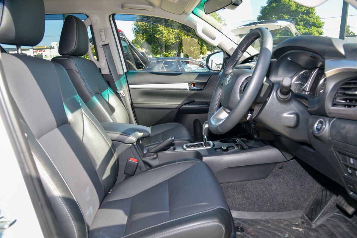 2024 Toyota Hilux SR5 48V GUN126R 4X4