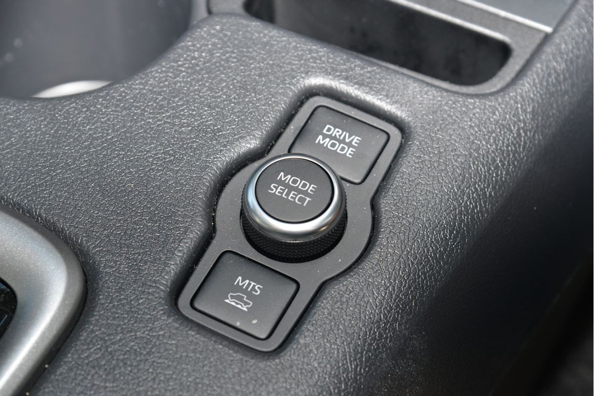 2024 Toyota Hilux SR5 48V GUN126R 4X4