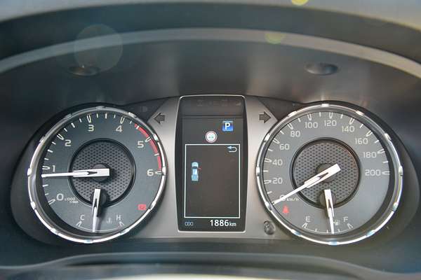 2024 Toyota Hilux SR5 48V GUN126R 4X4