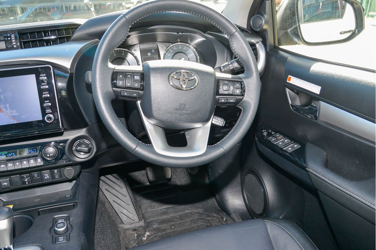 2024 Toyota Hilux SR5 48V GUN126R 4X4
