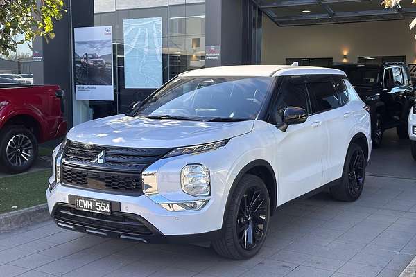 2024 Mitsubishi Outlander Black Edition ZM