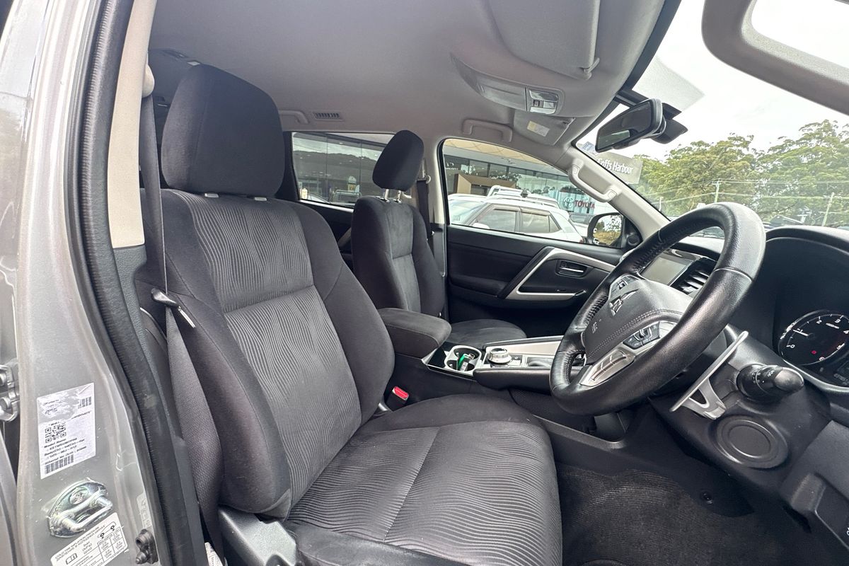 2022 Mitsubishi Pajero Sport GLS QF