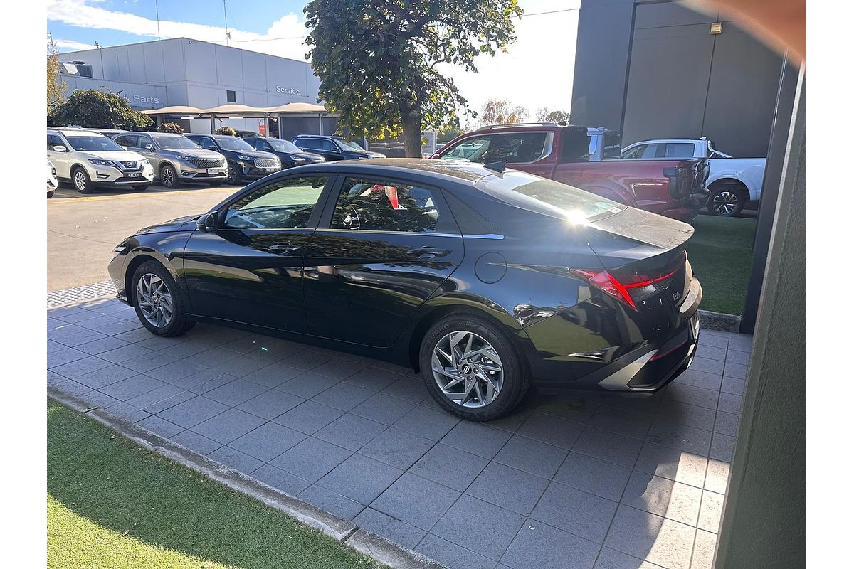 2025 Hyundai i30 Elite Hybrid CN7.V2