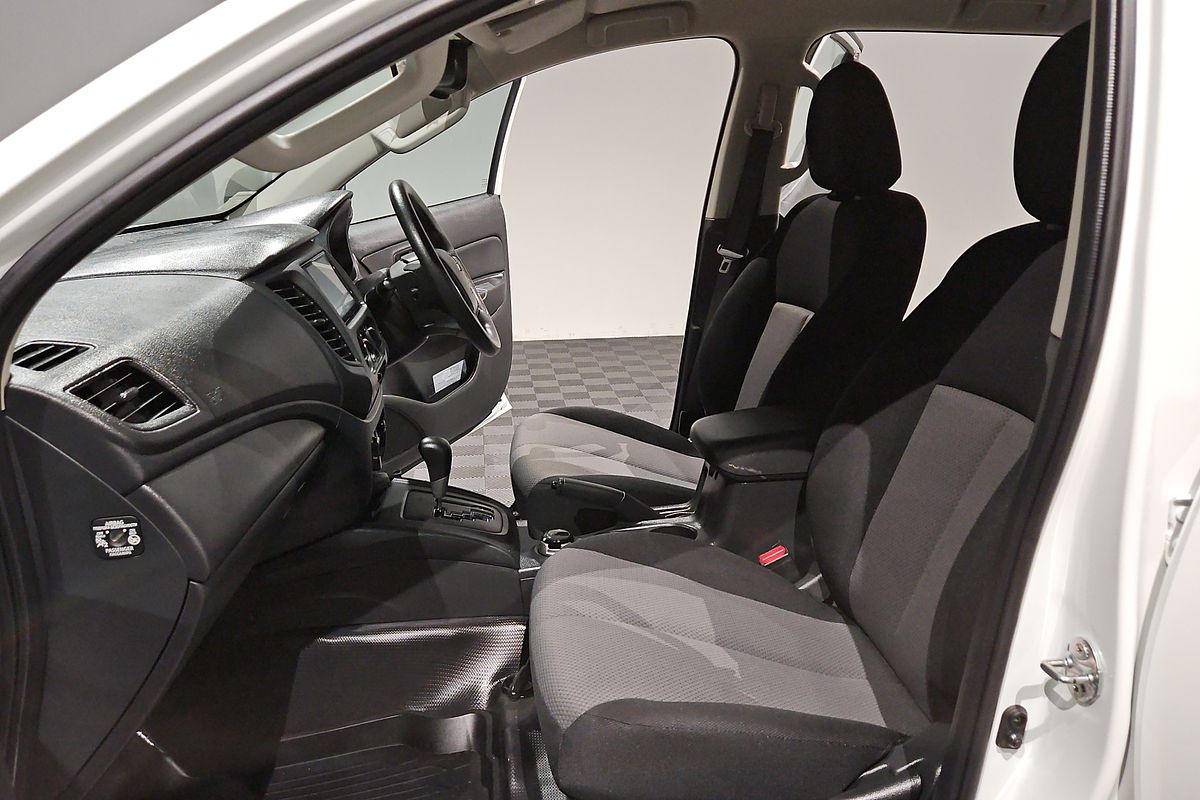 2023 Mitsubishi Triton GLX MR 4X4