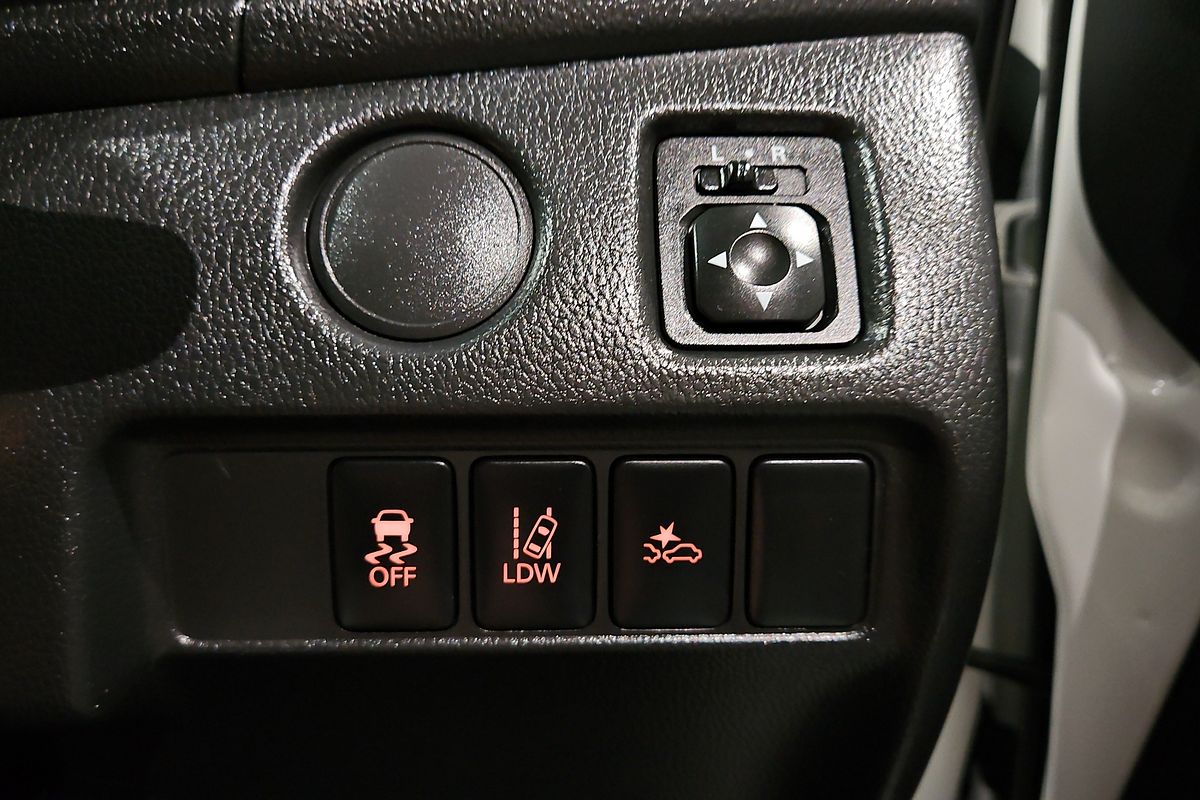 2023 Mitsubishi Triton GLX MR 4X4