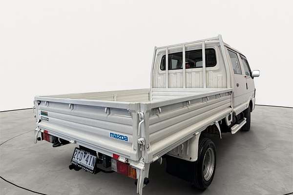 2000 Mazda Bongo Brawny