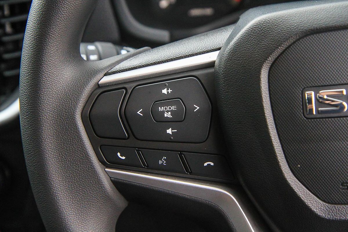2025 Isuzu MU-X LS-M
