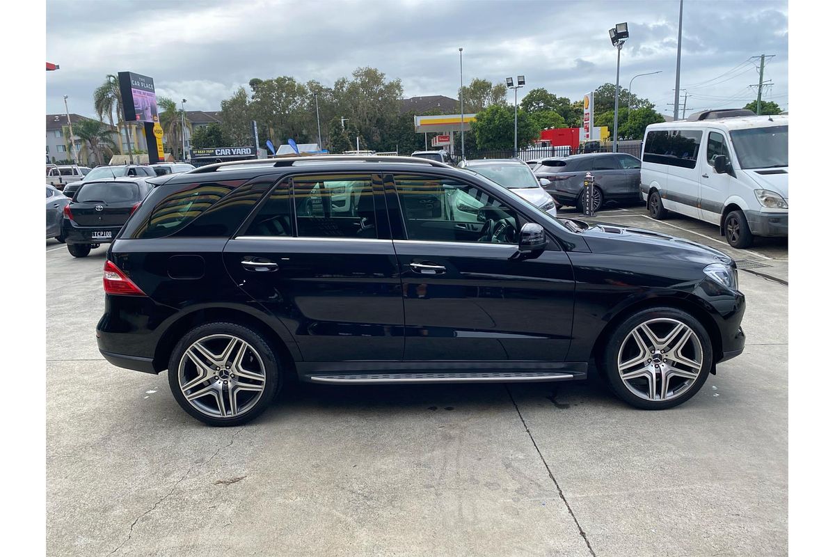2014 Mercedes-Benz M-Class ML250 BlueTEC W166