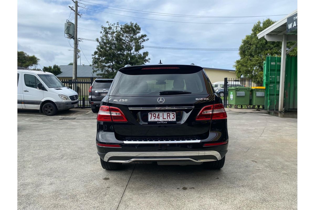 2014 Mercedes-Benz M-Class ML250 BlueTEC W166
