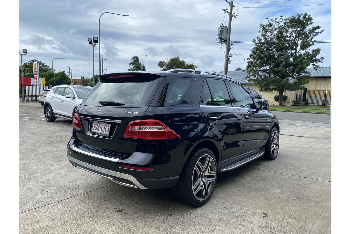 2014 Mercedes-Benz M-Class ML250 BlueTEC W166