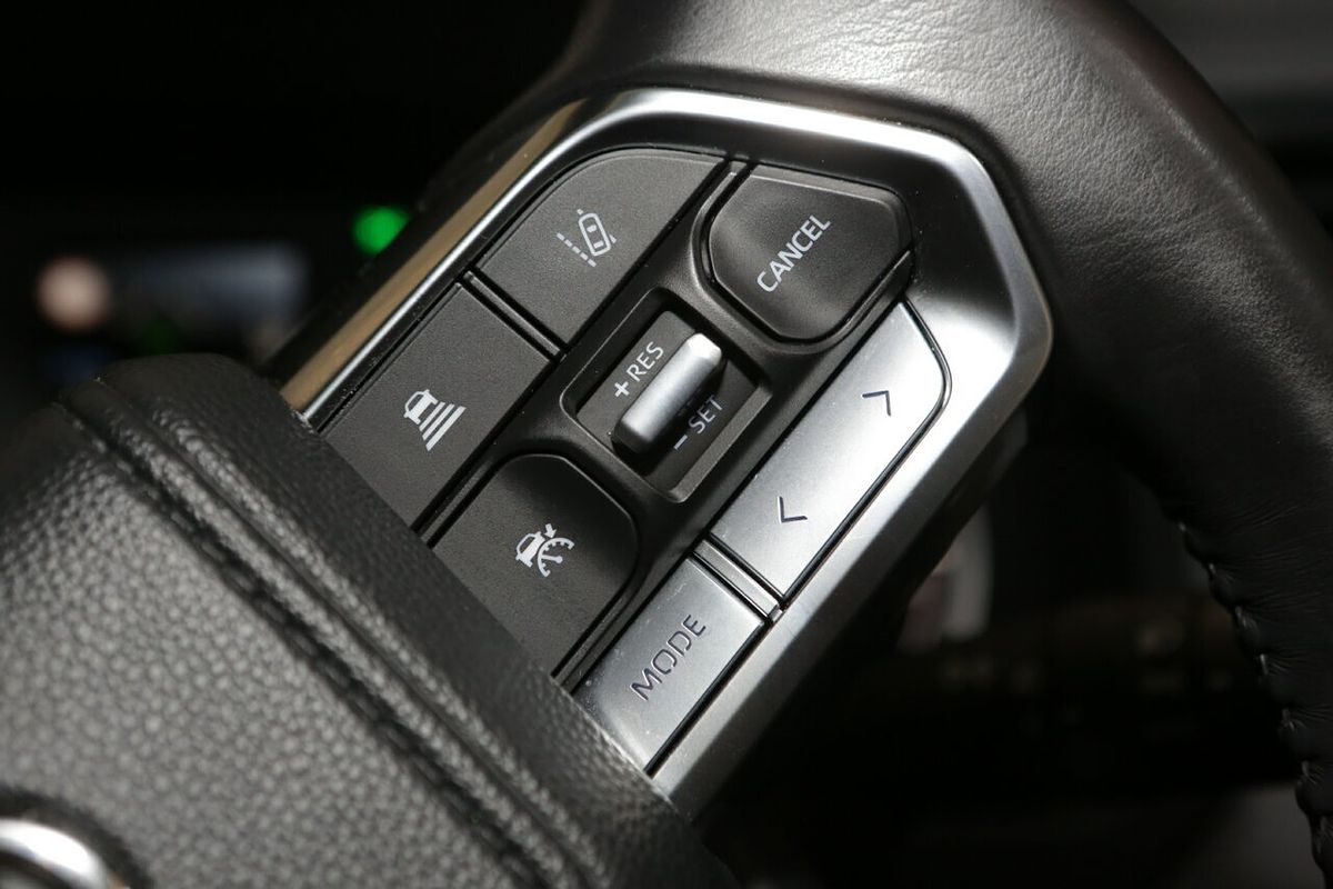 2023 Toyota Landcruiser GXL FJA300R