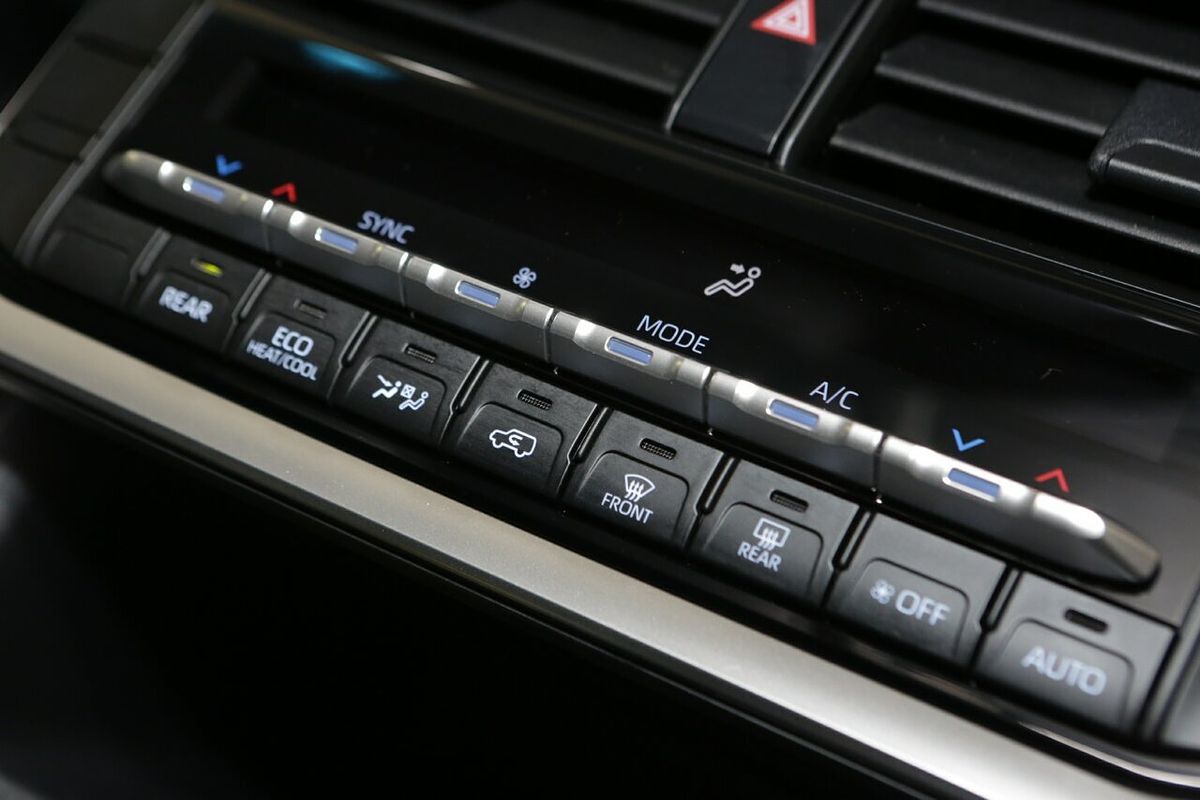 2023 Toyota Landcruiser GXL FJA300R