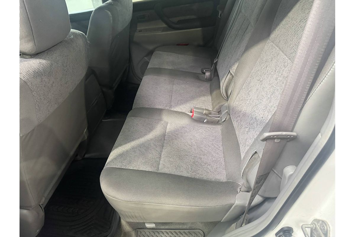 2003 Toyota Landcruiser GXL HDJ100R