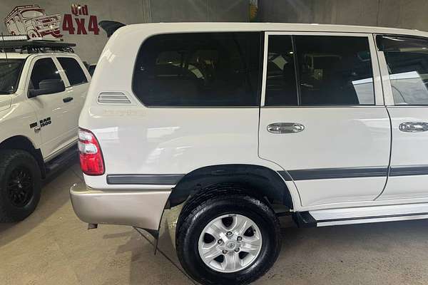 2003 Toyota Landcruiser GXL HDJ100R