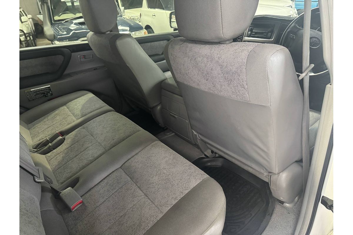 2003 Toyota Landcruiser GXL HDJ100R