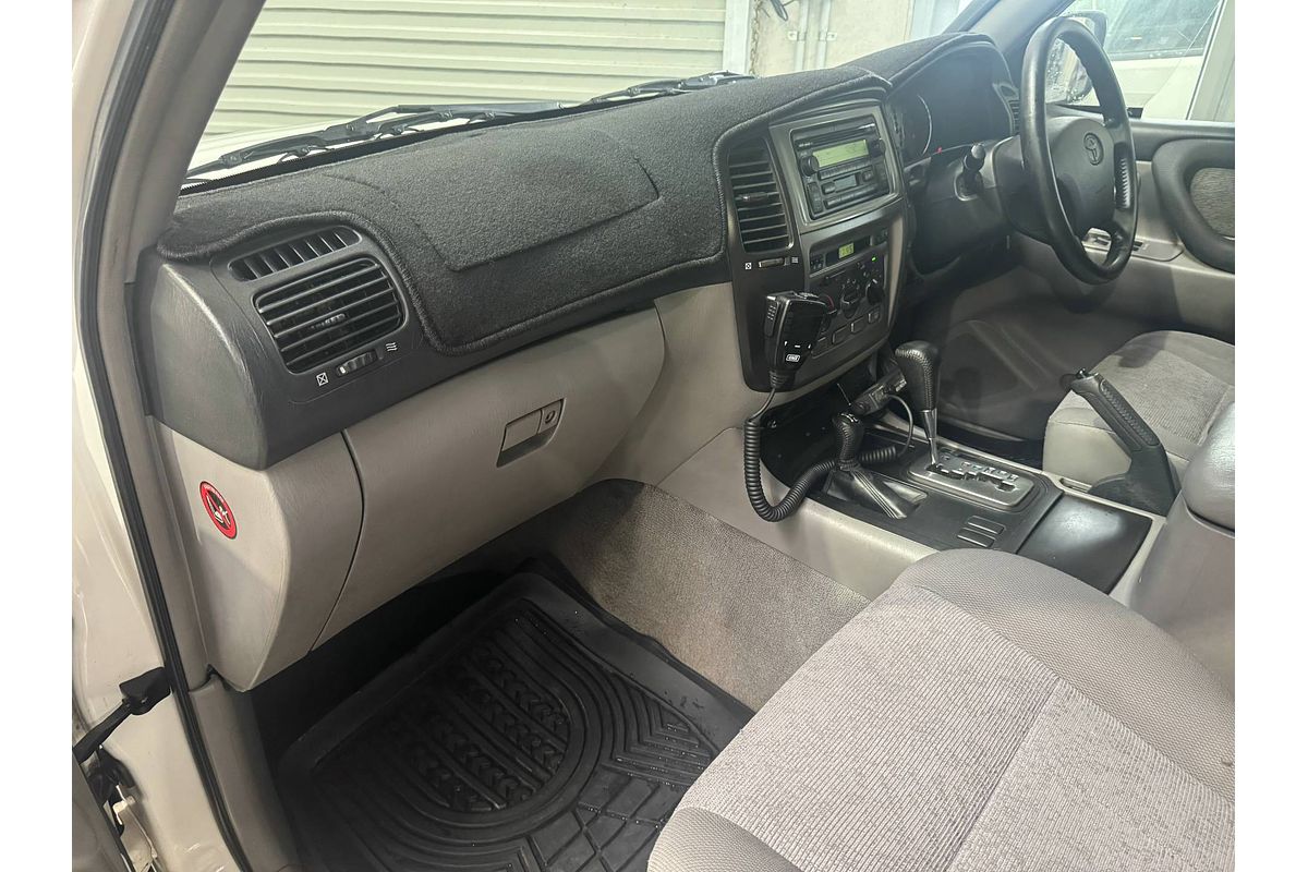 2003 Toyota Landcruiser GXL HDJ100R