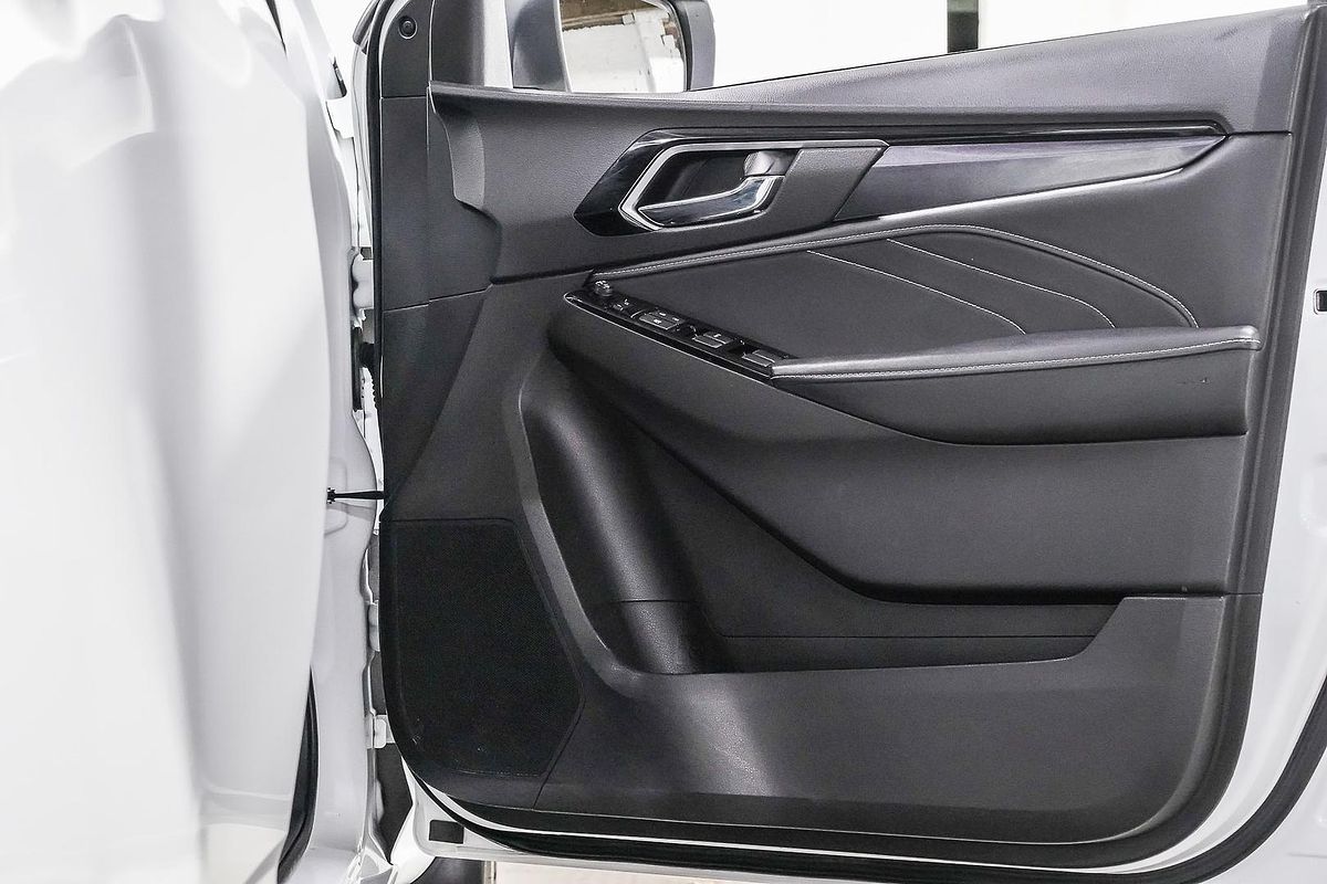2023 Isuzu MU-X LS-T