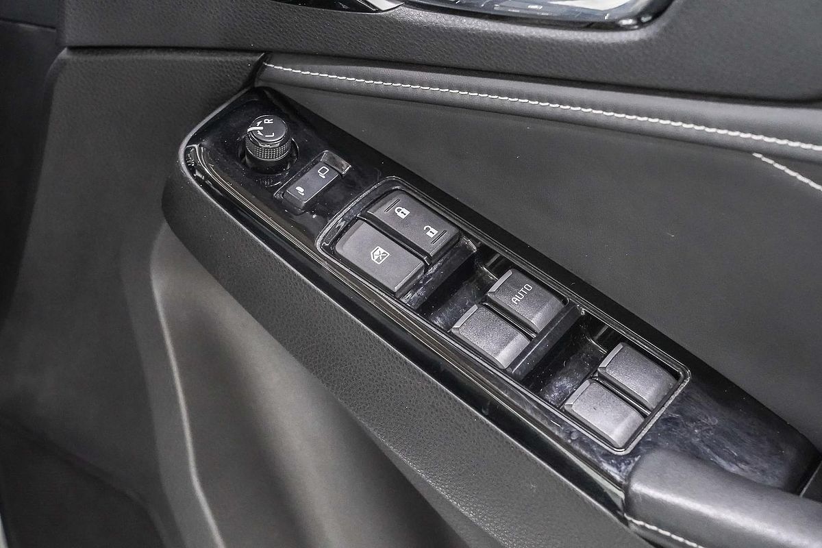 2023 Isuzu MU-X LS-T