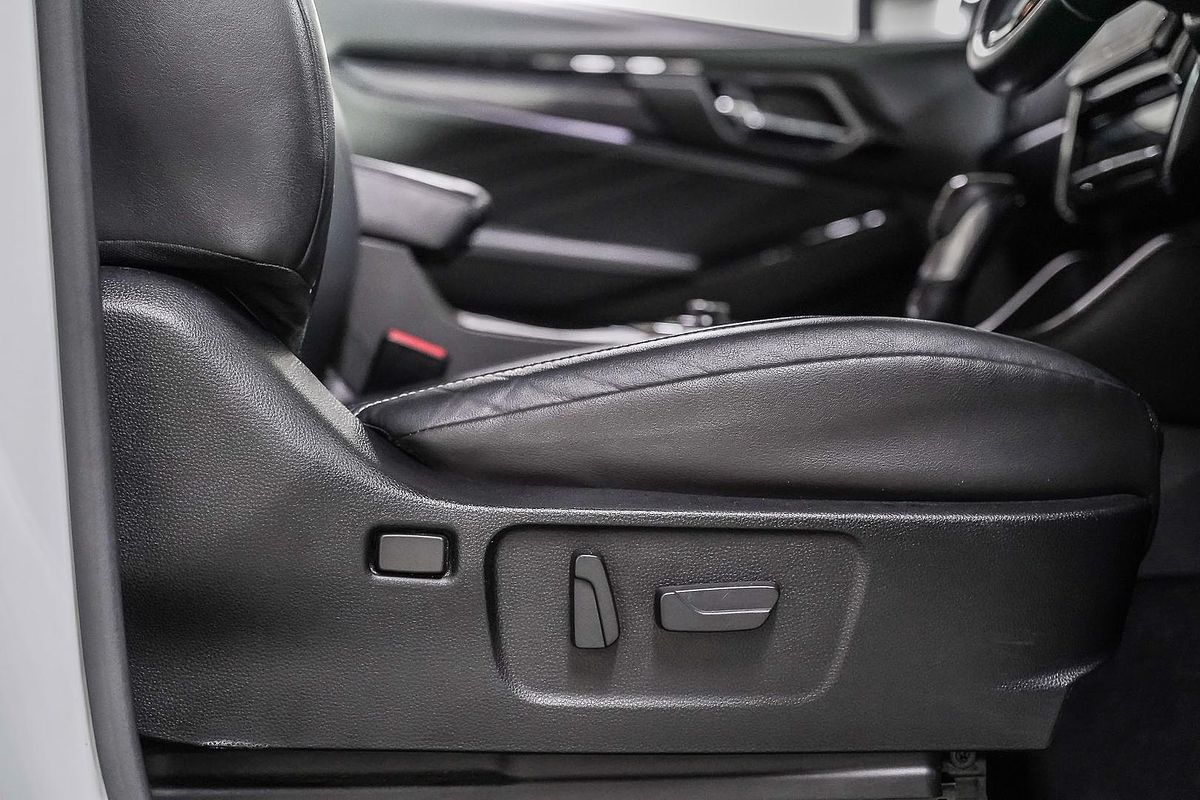 2023 Isuzu MU-X LS-T