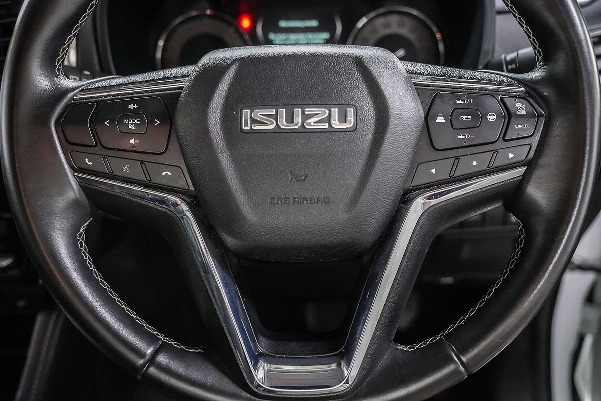 2023 Isuzu MU-X LS-T