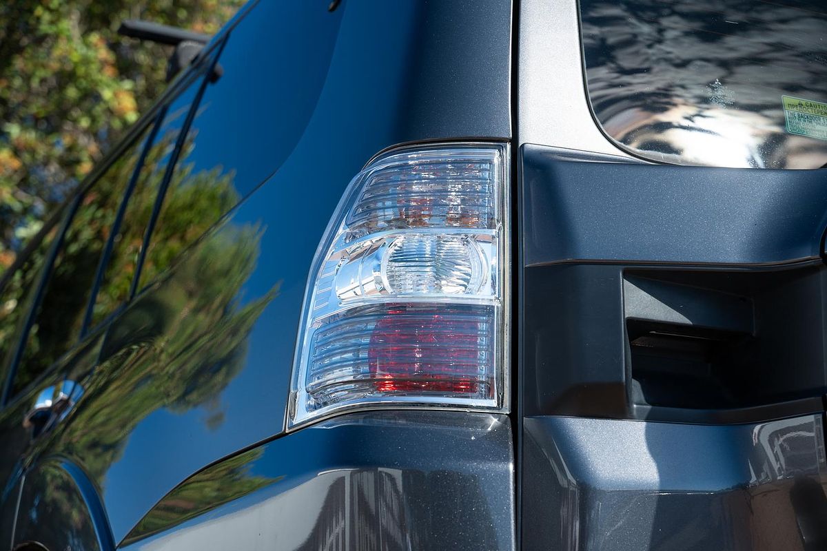 2020 Mitsubishi Pajero Exceed NX