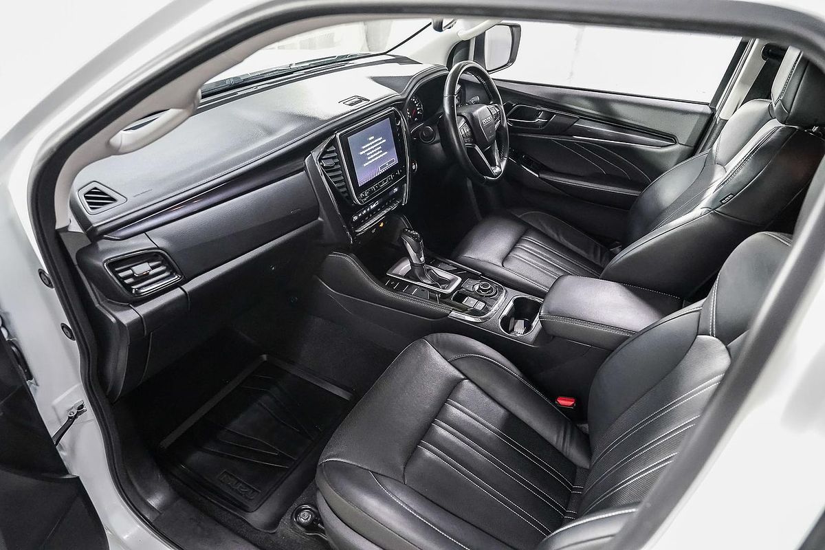 2023 Isuzu MU-X LS-T