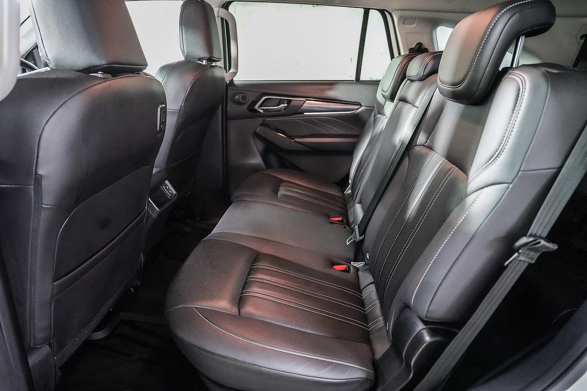 2023 Isuzu MU-X LS-T