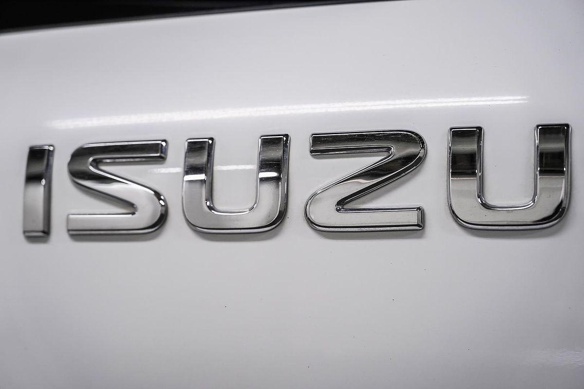 2023 Isuzu MU-X LS-T