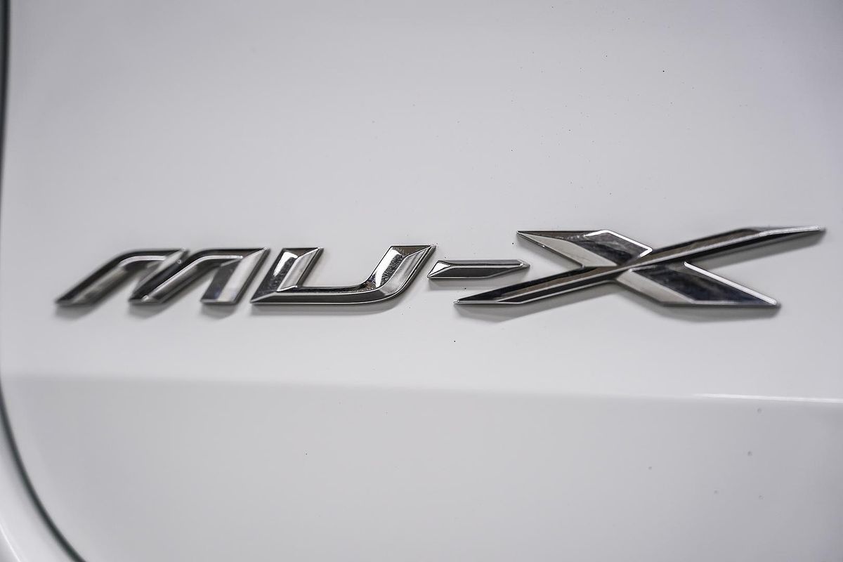 2023 Isuzu MU-X LS-T