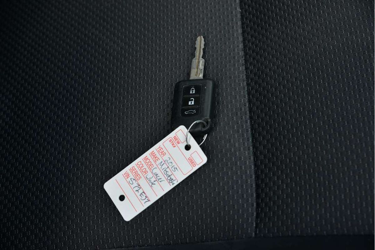 2015 Mitsubishi LANCER ES Sport CJ