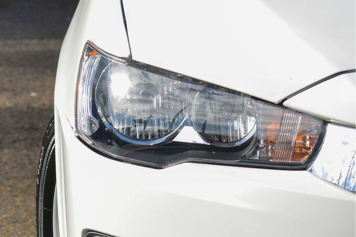 2015 Mitsubishi LANCER ES Sport CJ